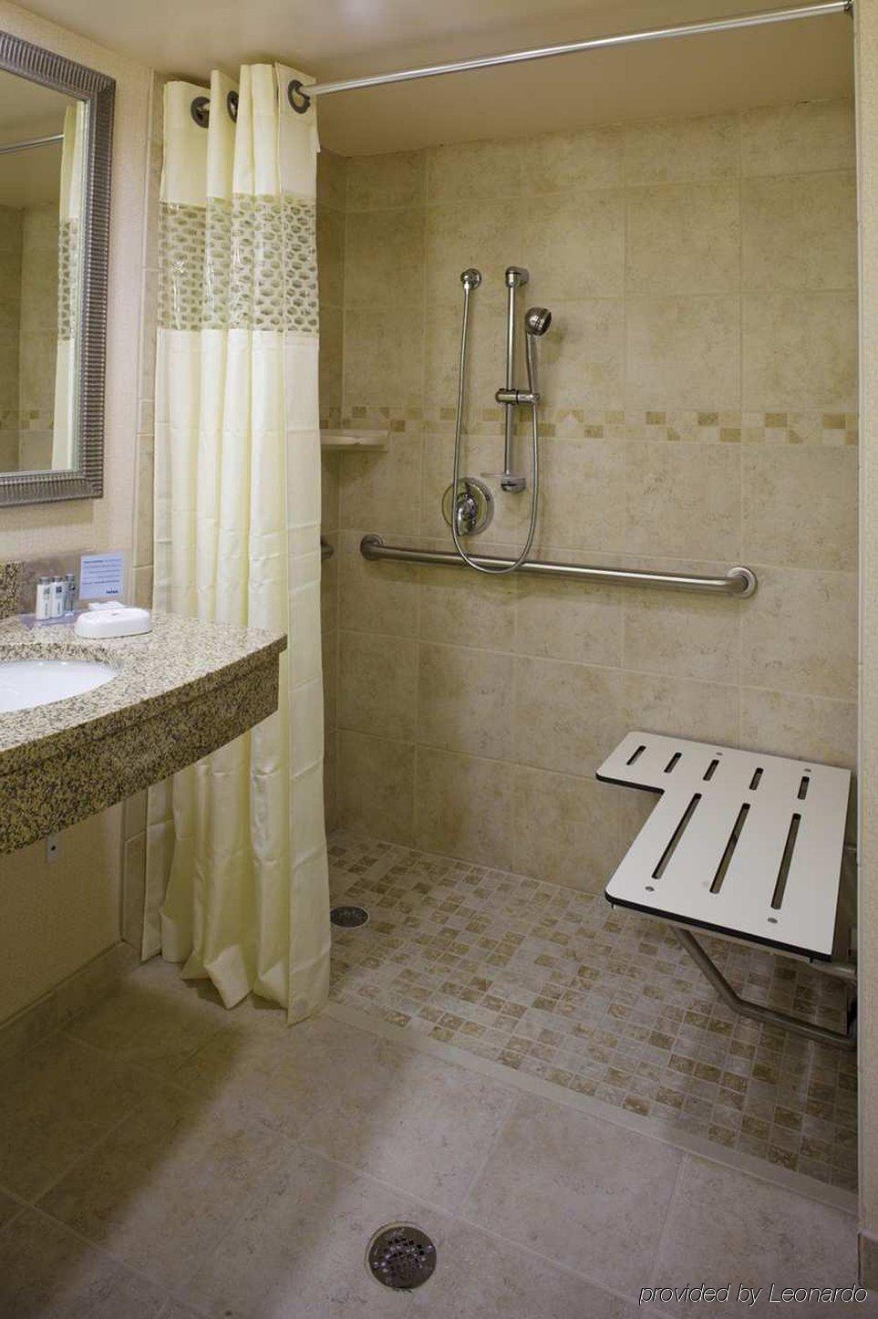 Hampton Inn Asheville - Biltmore Area Δωμάτιο φωτογραφία