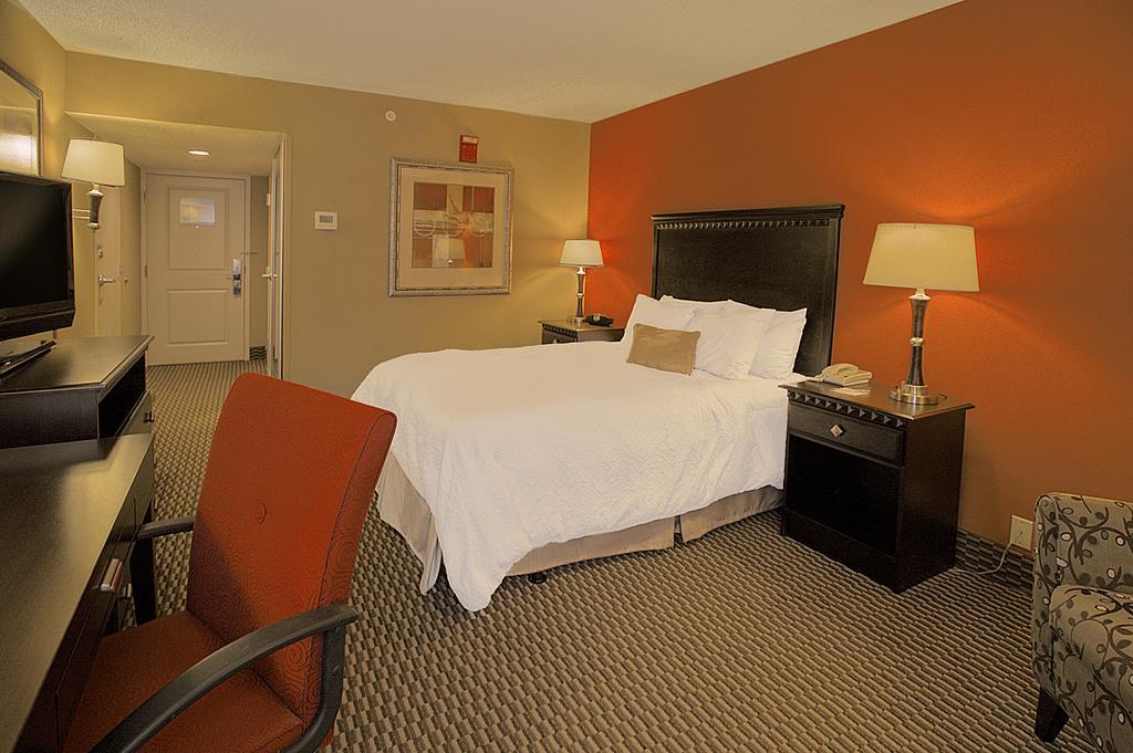 Hampton Inn Asheville - Biltmore Area Εξωτερικό φωτογραφία