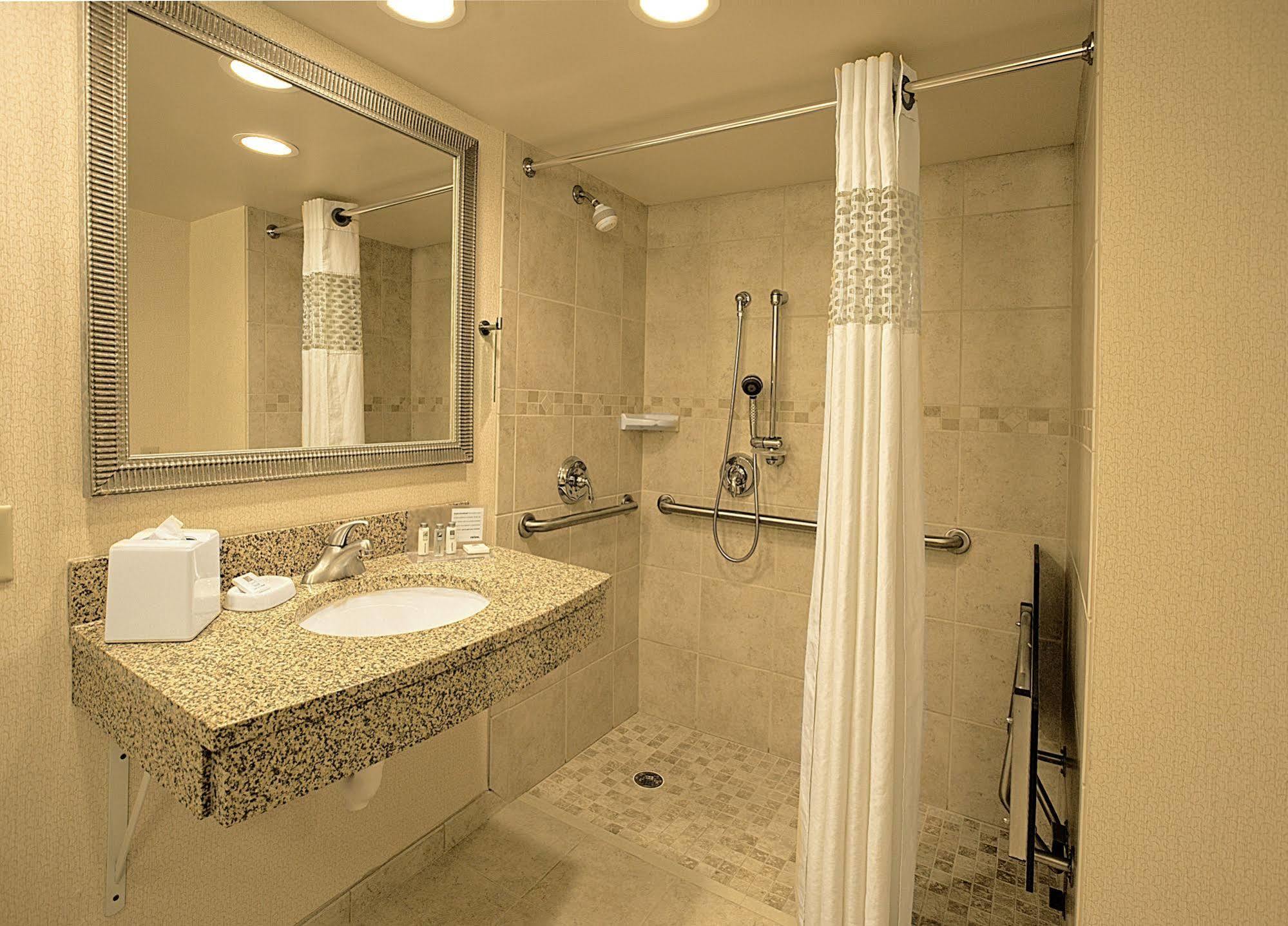 Hampton Inn Asheville - Biltmore Area Δωμάτιο φωτογραφία